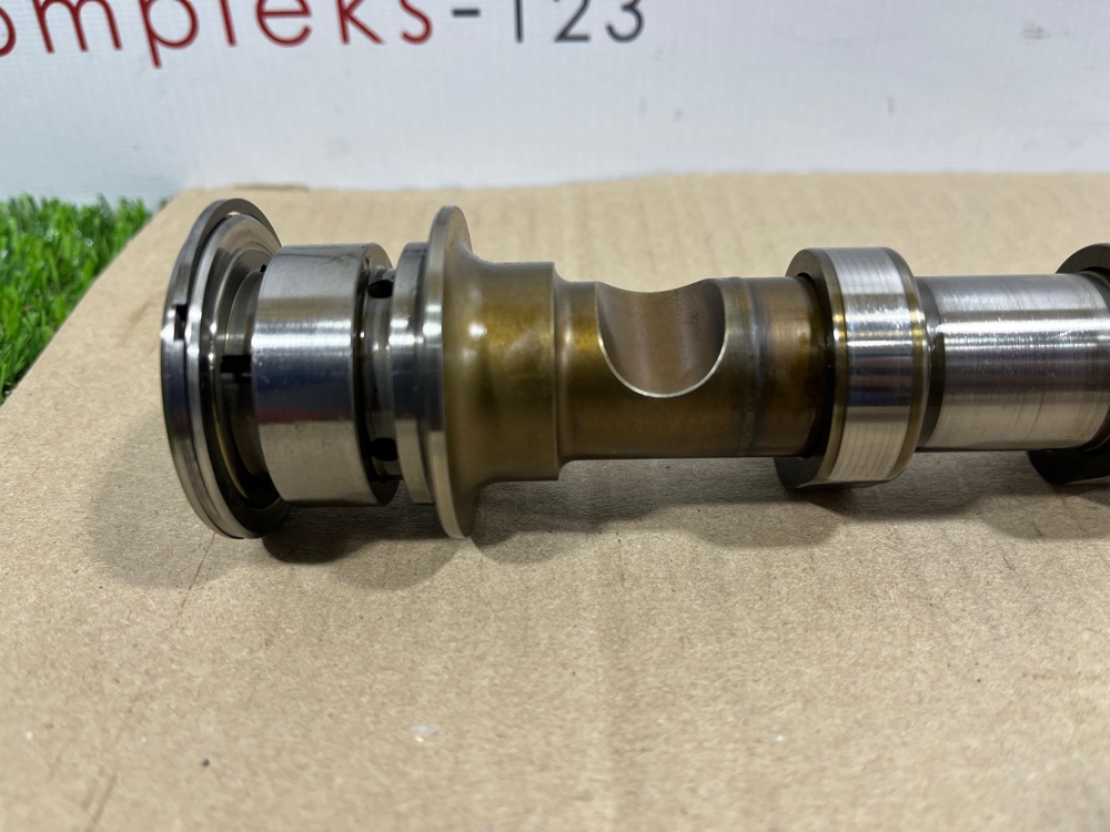 Распредвал впускной левый Audi A6 C6 CCAA Распредвал впускной левый Audi A6 C6 CCAA