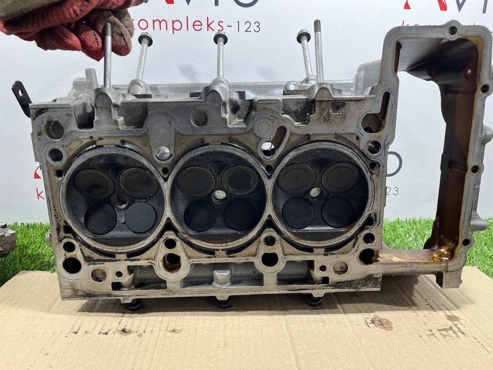 Головка блока цилиндров левая A6 2009 C6 CCAA Головка блока цилиндров левая A6 2009 C6 CCAA