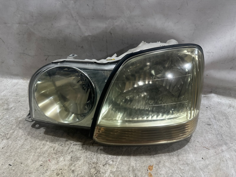 Фара Toyota Progres JCG10 передняя левая