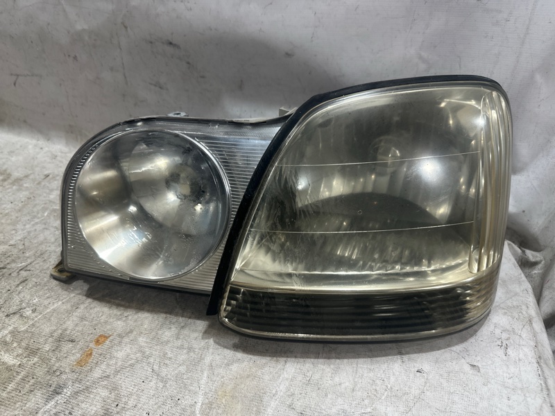 Фара Toyota Progres JCG10 передняя левая