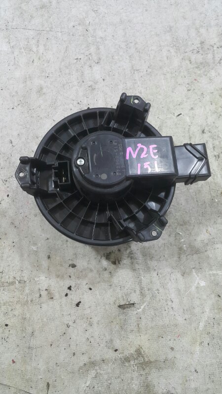 Мотор печки Toyota Rumion NZE151
