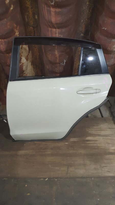 Дверь Subaru Xv GP7 задняя левая