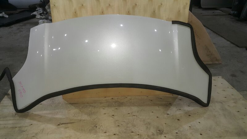 Капот Toyota Vitz SCP90 Капот Toyota Vitz SCP90