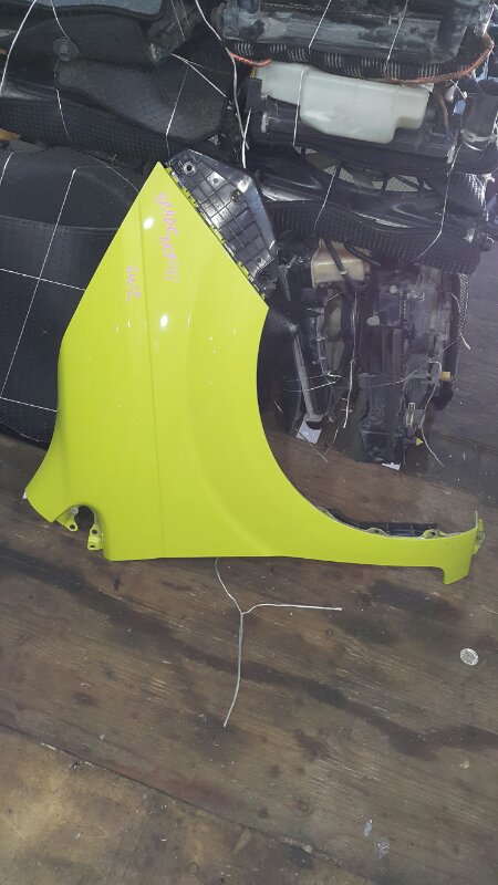 Крыло Toyota Spade NCP141 переднее правое
