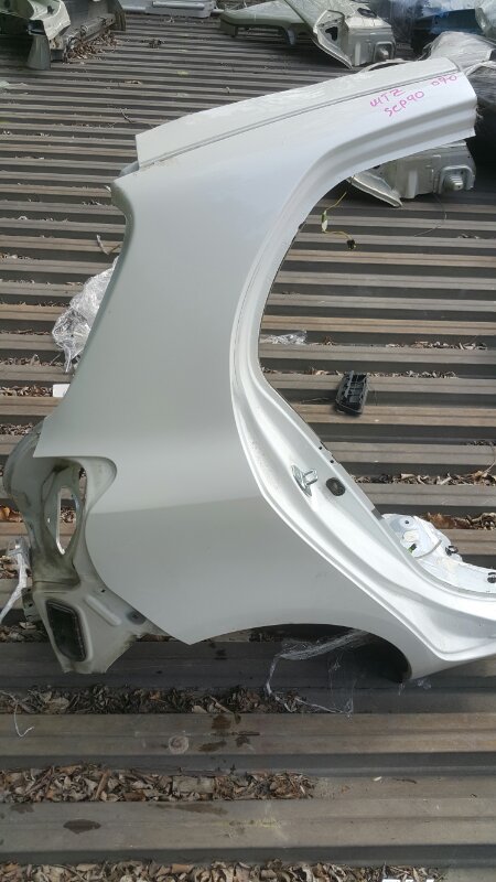 Крыло TOYOTA VITZ SCP90 заднее правое (б/у)