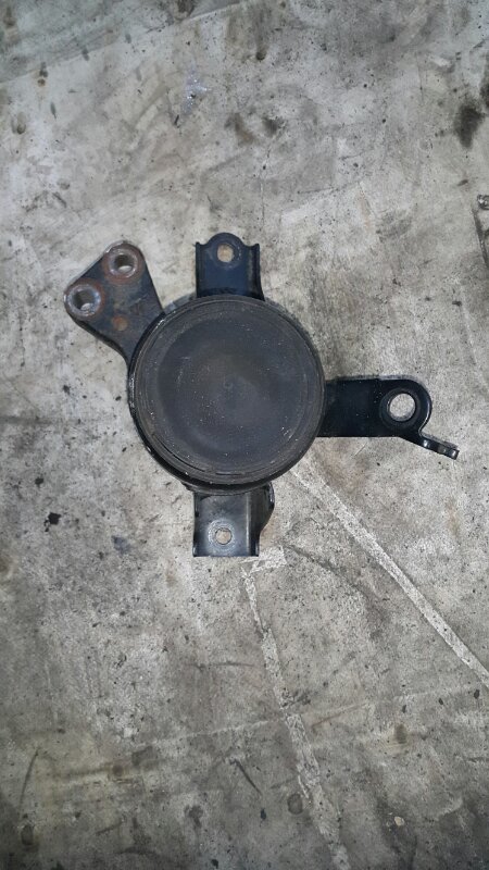Подушка двигателя TOYOTA VITZ NCP131 1NR (б/у)