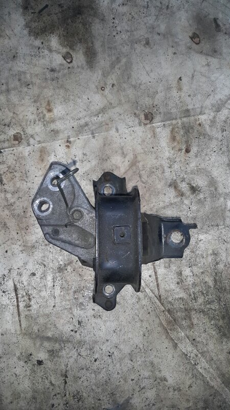 Подушка двигателя TOYOTA PLATZ SCP11 1SZ (б/у)