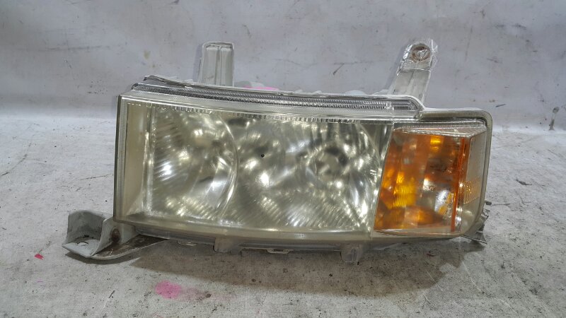 Фара TOYOTA BB NCP30 левая (б/у)