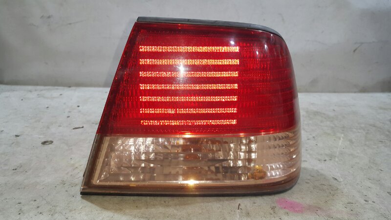 Стоп NISSAN SUNNY FNB15 задний правый (б/у)