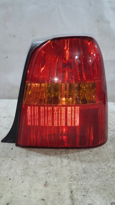 Стоп TOYOTA PROGRESS JCG10 правый (б/у)