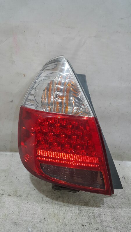 Стоп HONDA FIT GD1 левый (б/у)