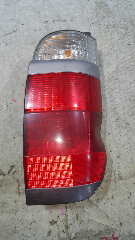 Стоп TOYOTA GRANDHIACE KCH16 правый (б/у)