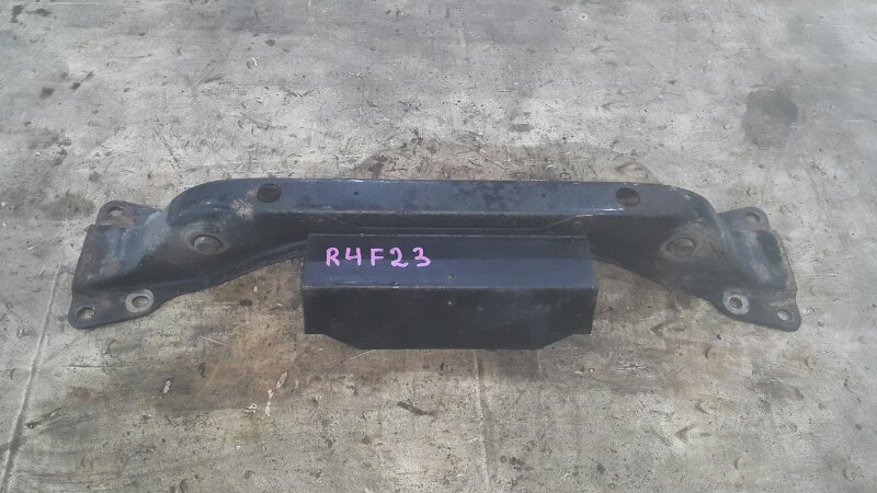 Балка под двс NISSAN ATLAS R4F23 QD32 передняя (б/у)