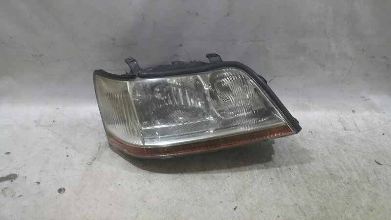 Фара TOYOTA CROWN UZS171 передняя правая (б/у)
