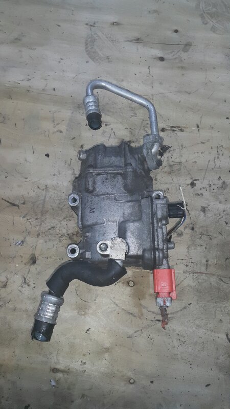Компрессор кондиционера TOYOTA AQUA NHP10 1NZ (б/у)