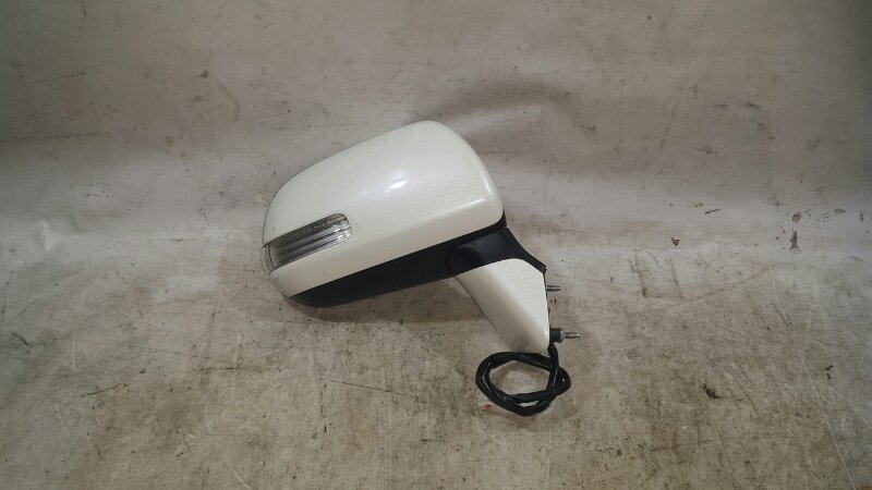 Зеркало TOYOTA NOAH ZRR75 переднее правое (б/у)