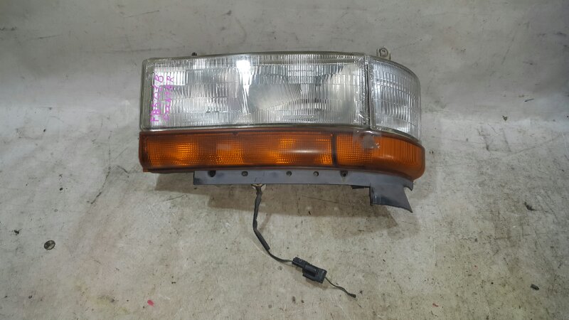 Фара MITSUBISHI CANTER FB501B передняя левая (б/у)