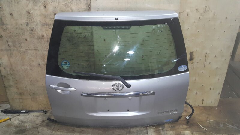 Дверь задняя TOYOTA RAUM NCZ25 (б/у) Дверь задняя TOYOTA RAUM NCZ25 (б/у)