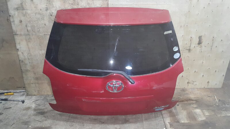 Дверь задняя TOYOTA AURIS NZE151 (б/у) Дверь задняя TOYOTA AURIS NZE151 (б/у)