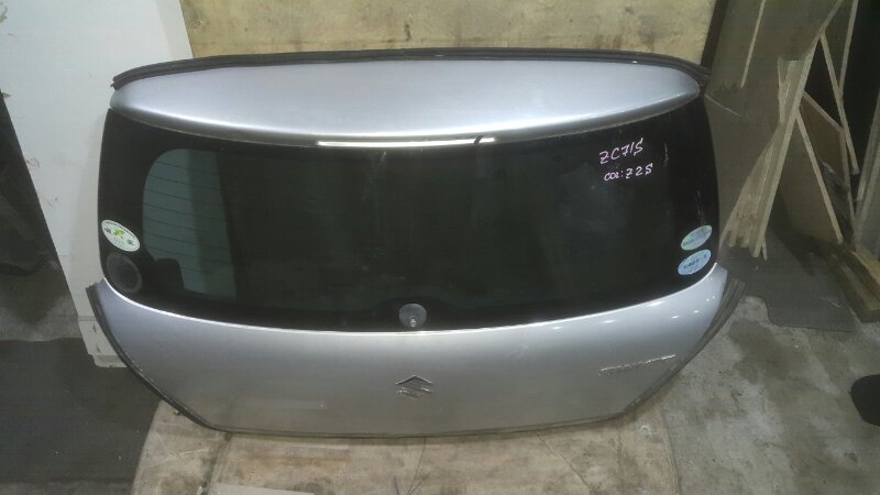 Дверь задняя SUZUKI SWIFT ZC71S (б/у) Дверь задняя SUZUKI SWIFT ZC71S (б/у)