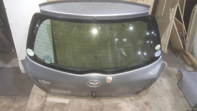 Дверь задняя TOYOTA VITZ KSP90 (б/у) Дверь задняя TOYOTA VITZ KSP90 (б/у)