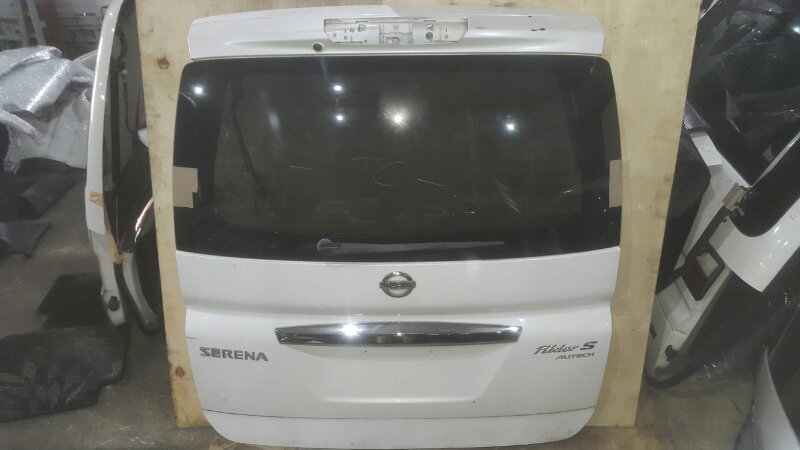Дверь задняя NISSAN SERENA C25 (б/у)