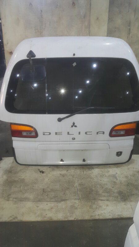 Дверь задняя MITSUBISHI DELICA PD6W (б/у) Дверь задняя MITSUBISHI DELICA PD6W (б/у)