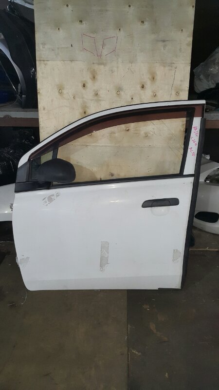 Дверь SUZUKI ALTO HA25V передняя левая (б/у) Дверь SUZUKI ALTO HA25V передняя левая (б/у)