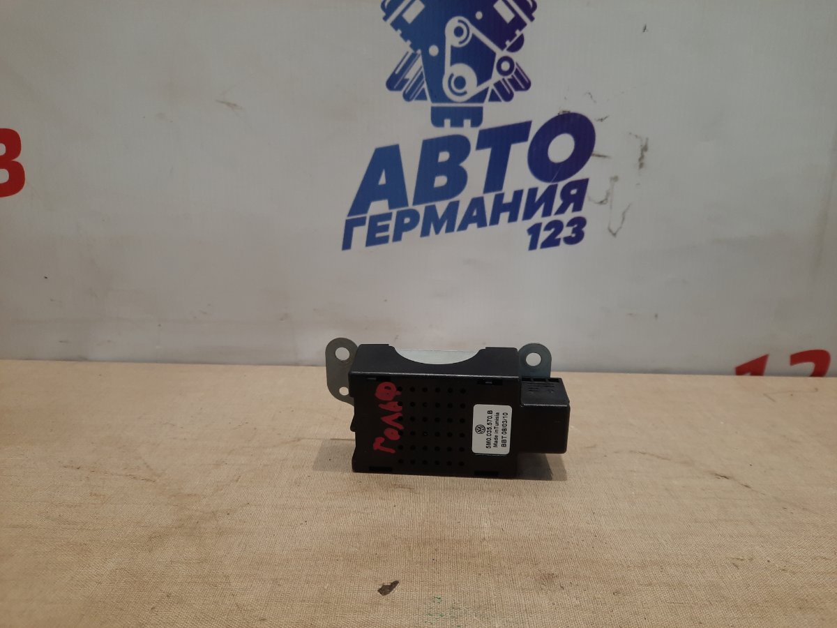 Усилитель антенны Volkswagen Golf 6 5M0035570B контрактная