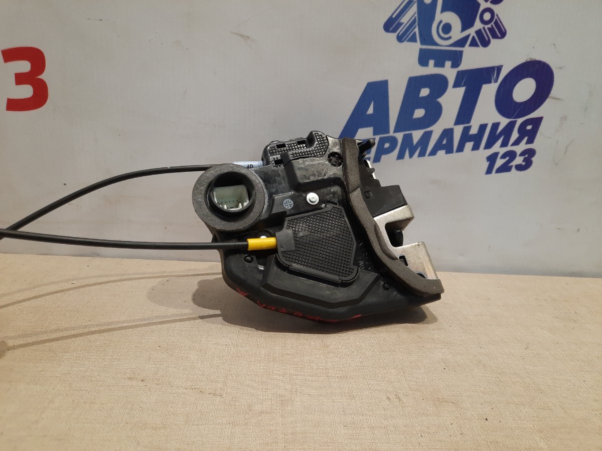 Замок двери задний левый Corolla 2008 E150