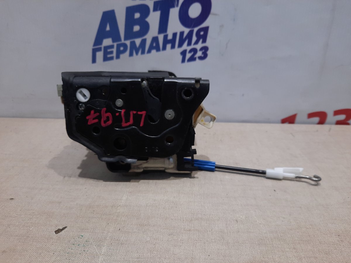 Замок двери передний левый Q7 2010 4L Замок двери передний левый Q7 2010 4L