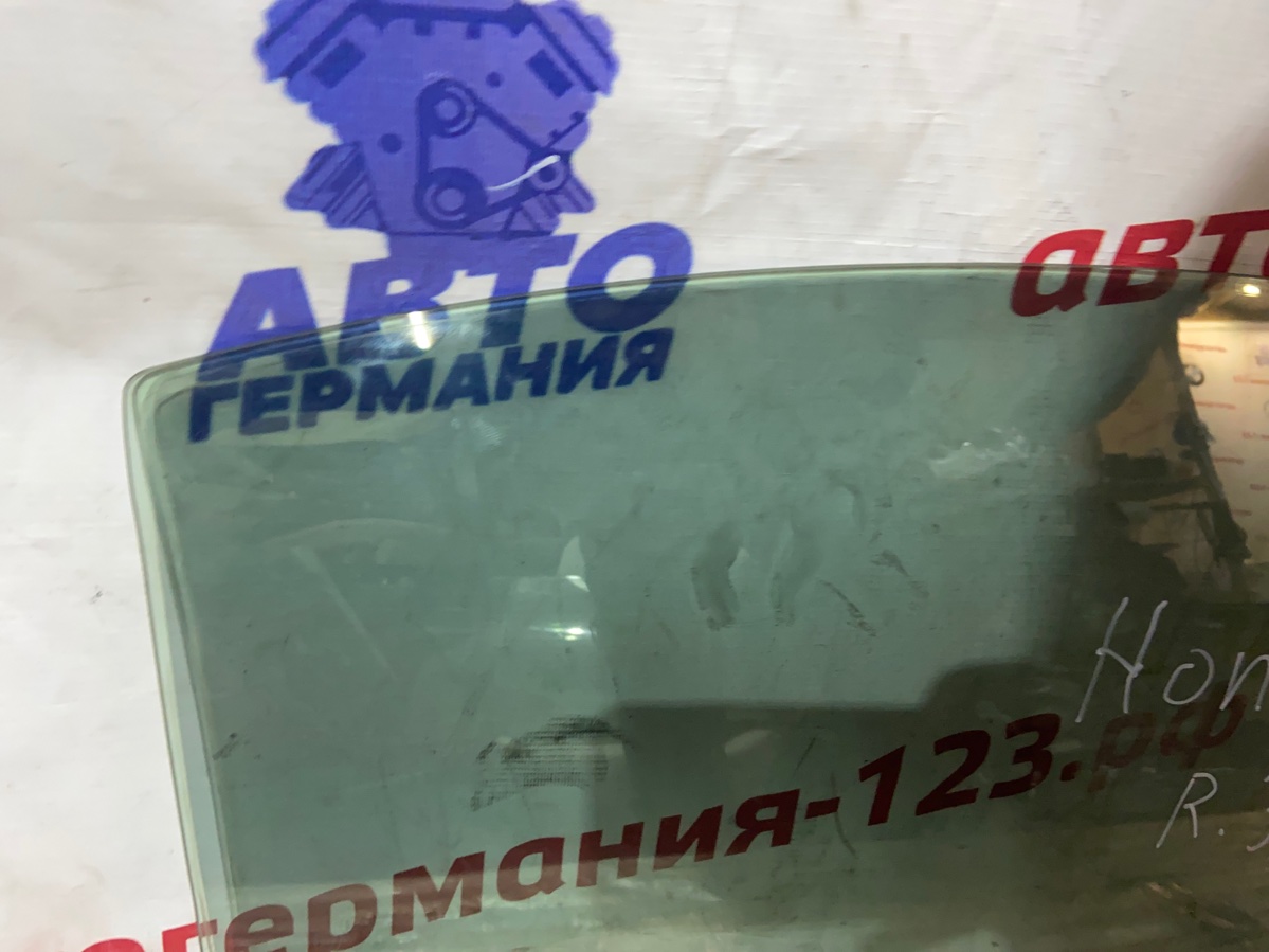 Стекло двери заднее правое Civic 2007 VIII