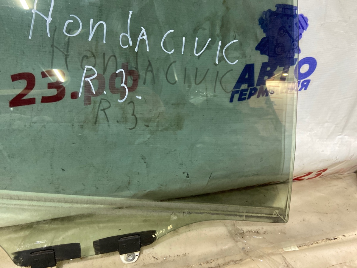 Стекло двери заднее правое Civic 2007 VIII