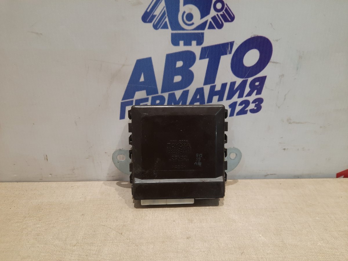 Блок управления дверьми передний правый Lexus GS 2007 300 8922230110 контрактная