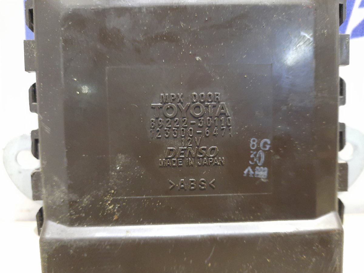 Блок управления дверьми передний правый GS 2007 300