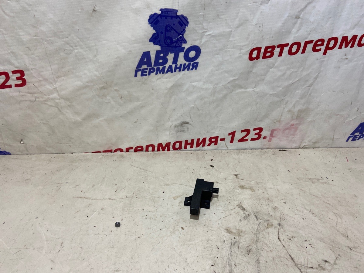 Антенна Audi A6 8k0907247 контрактная