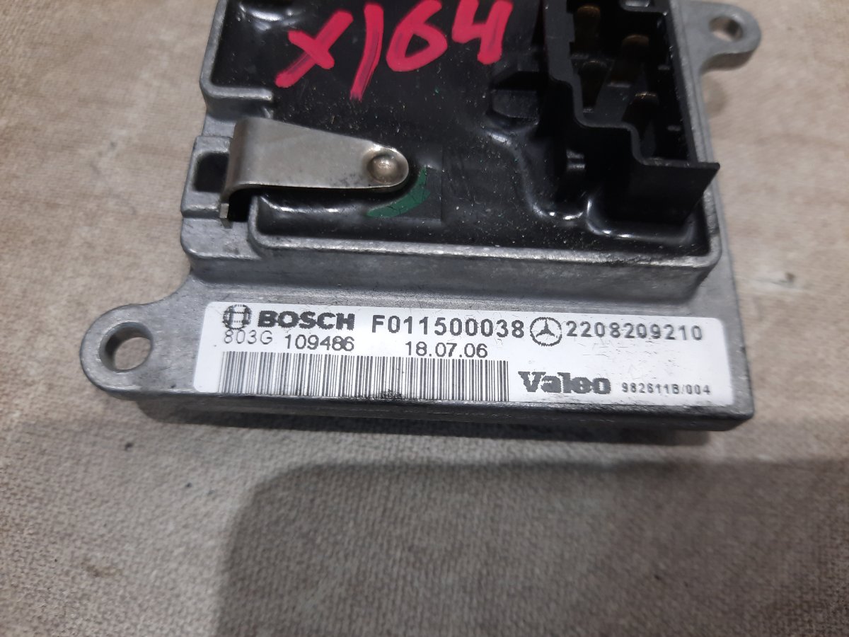 Резистор печки GL550 2006 X164 273.963 Резистор печки GL550 2006 X164 273.963