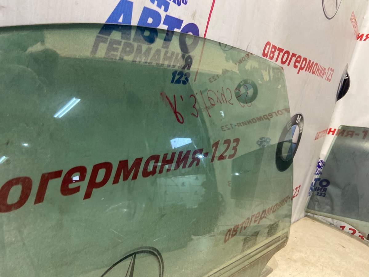 Стекло двери заднее правое Lexus IS II