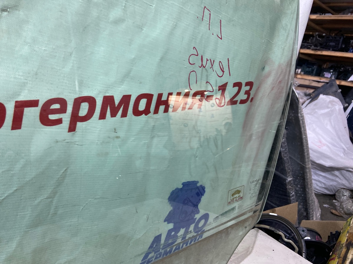 Стекло двери переднее левое GS 2007 300