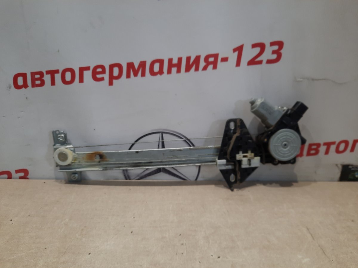 Стеклоподъемник задний правый Honda Civic 2007 VIII 72710SNAA01 контрактная