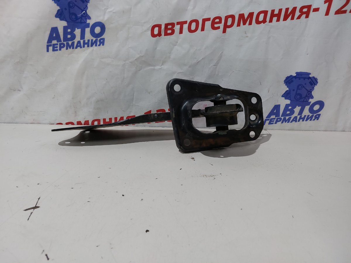 Рычаг задний правый Volkswagen Golf 2010 6 1K0505224K контрактная