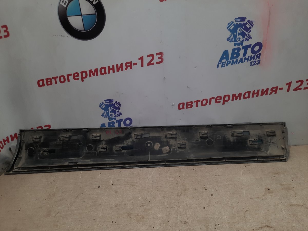 Накладка двери передняя левая Q7 2010 4L
