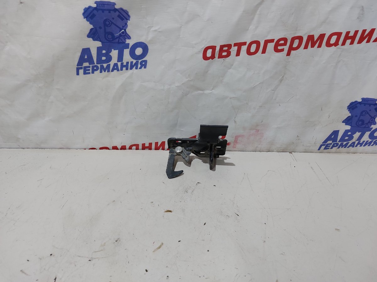 Крючок капота Audi Q7 2010 4L 4L0823480 контрактная