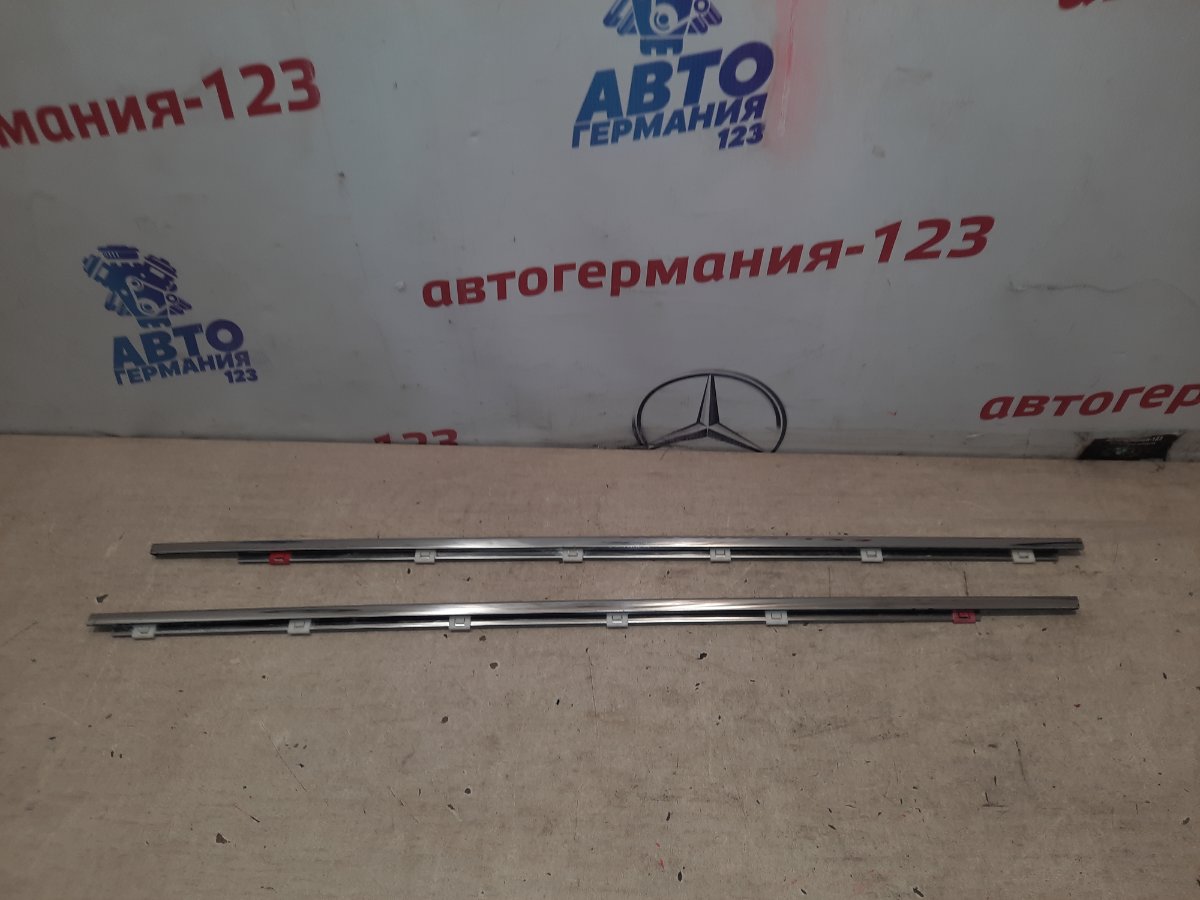 Молдинг стекла передний Lexus GS 7571030500 контрактная