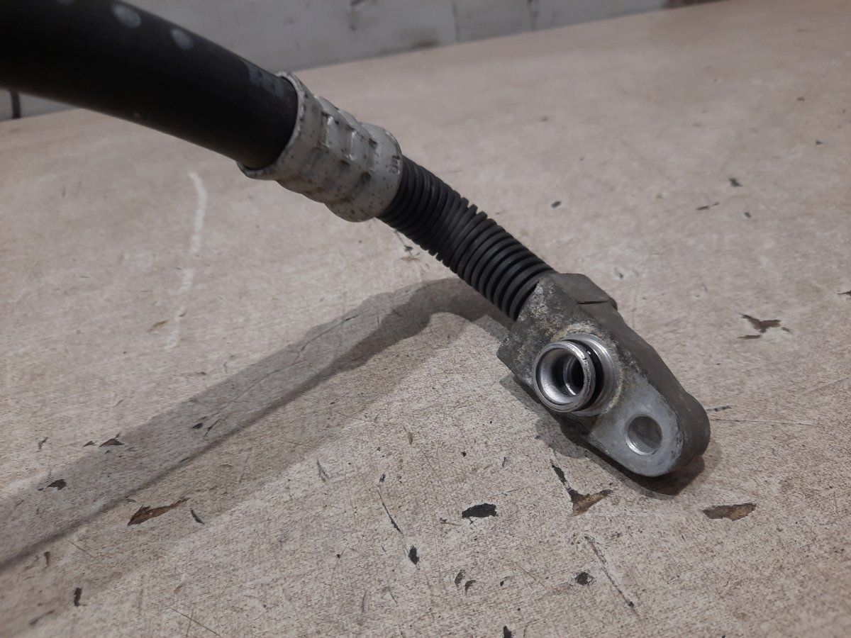 Трубка кондиционера Toyota Prius xw30