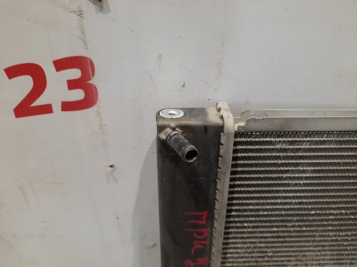 Радиатор двс Prius 2012 xw30 Радиатор двс Prius 2012 xw30