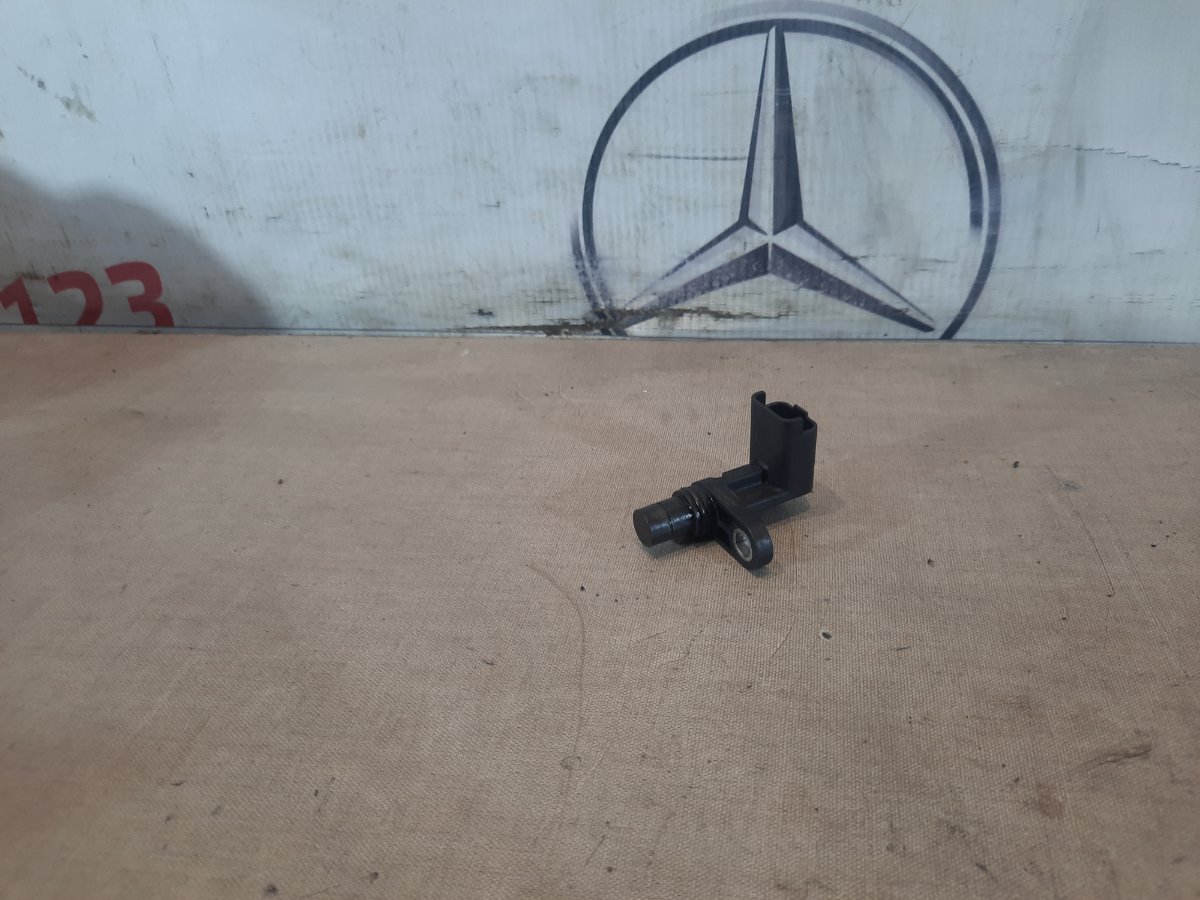 Датчик положения распредвала MINI Countryman 2011 R60 N18B16A 13627588095 контрактная