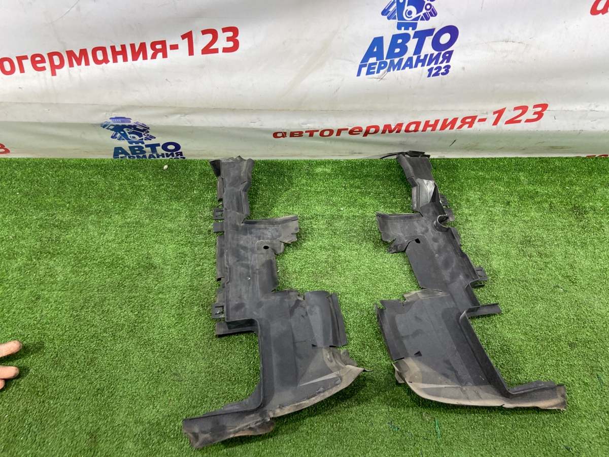 Дефлектор радиатора A4 2010 B8