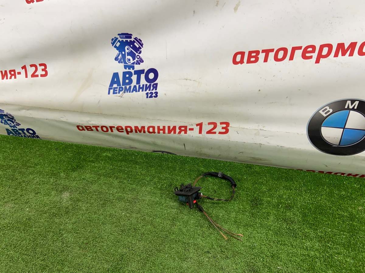 Активатор лючка бензобака Mercedes C180 2014 W205 274.910 A0008202303 контрактная