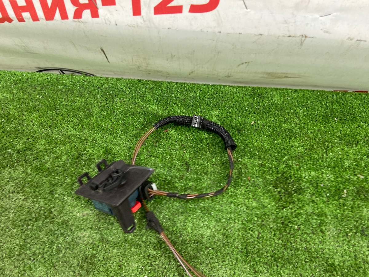 Активатор лючка бензобака C180 2014 W205 274.910